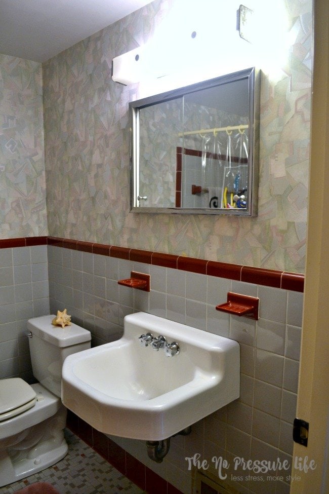 Gender Neutral Kids Bathroom Makeover